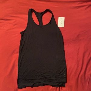 NWT Nike women’s work out tank xs